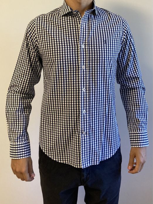 Camisa quadrados azuis e brancos tamanho M