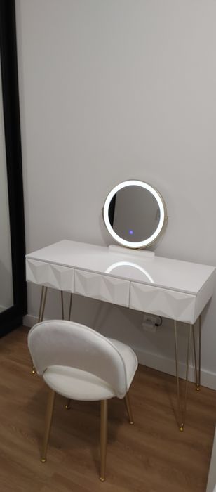 Toaletka z podświetleniem z lustrem biurko 100x40 stan j NOWA