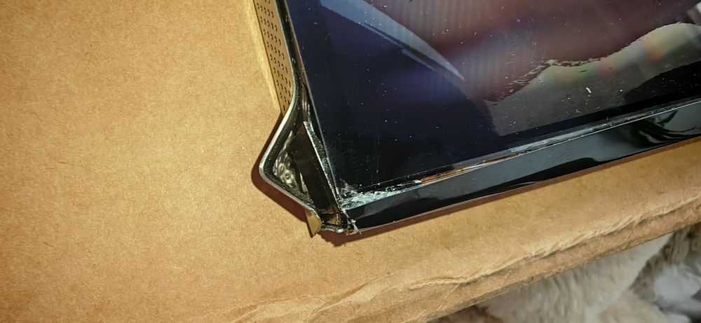 Samsung QE65QN800ATXXN 65” Neo QLED 8K Smart TV -  на запчастини / під