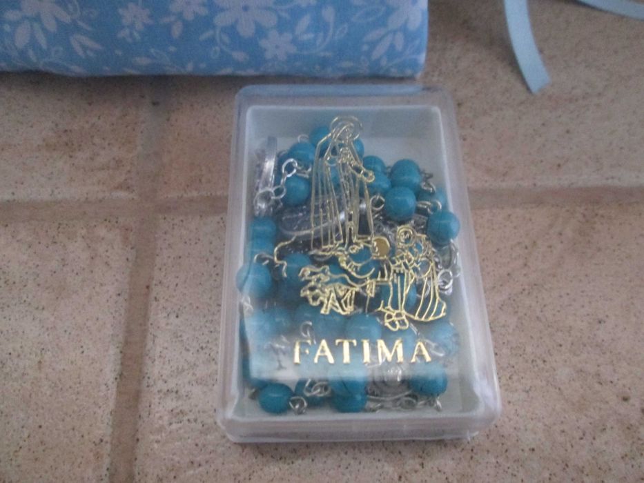 Lindíssimo Terço/Rosário de Fátima com bolsinha - NOVO