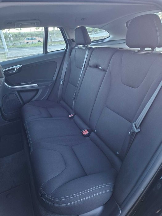 Volvo V60 D4 Cx Automática 2.0 181Cv Diesel 2015 -  Motor Totalmente Revisto