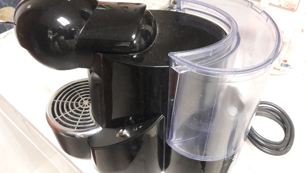 2 Máquinas de Café Delta