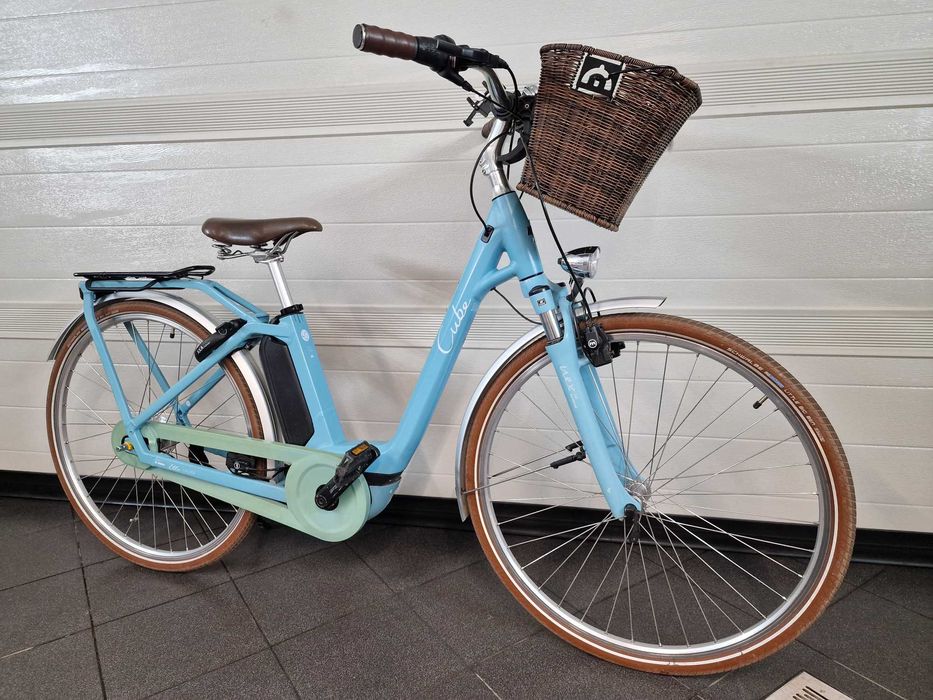 Rower elektryczny Cube