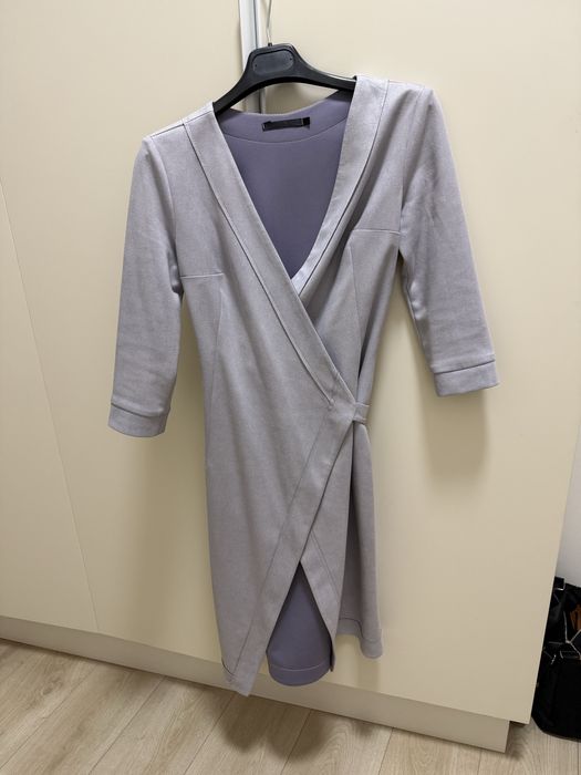 Плаття в ідеальному стані.