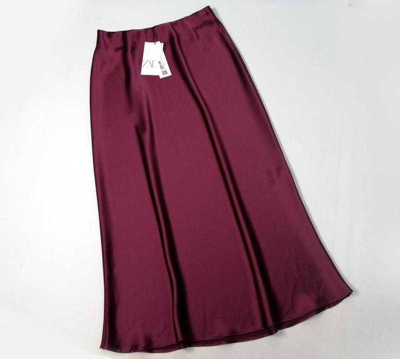 Атласная бордовая юбка миди Zara