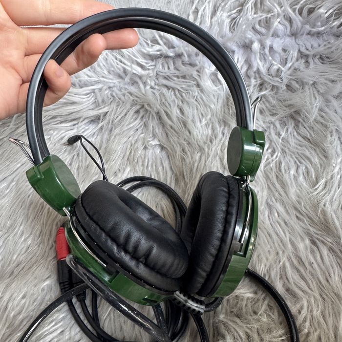 Słuchawki nauszne z mikrofonem