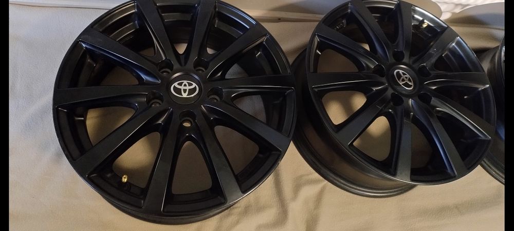Felgi toyota aluminiowe 5 x 114,3 16"
