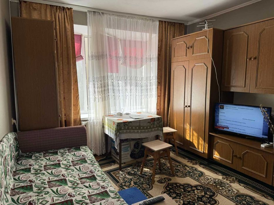 Продам 1-но кімнатну на Вишенці