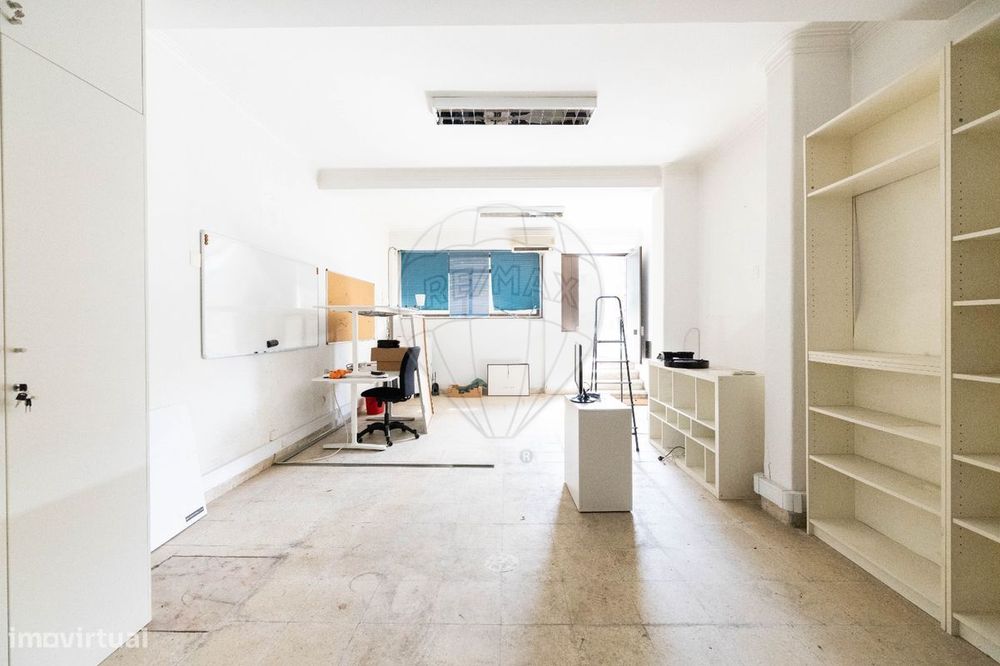 Loja  para venda — Sacavém E Prior Velho, Lisboa