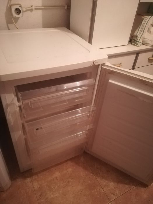 Congelador praticamente novo437156406226462722