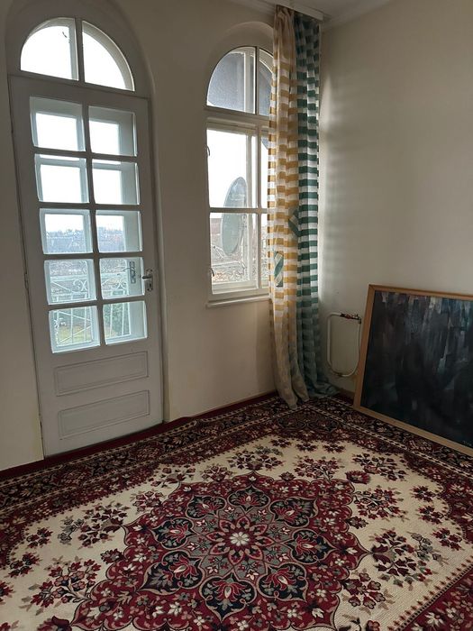 Здам кімнати ( поверх)  у 3-х поверховому будинку,