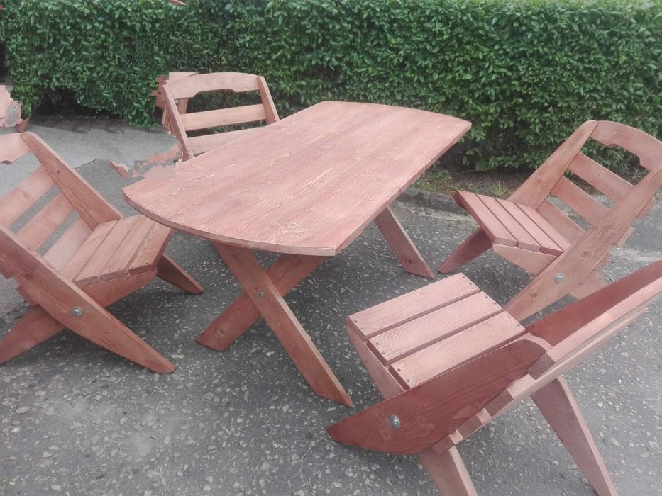 Nowy komplet mebli ogrodowych