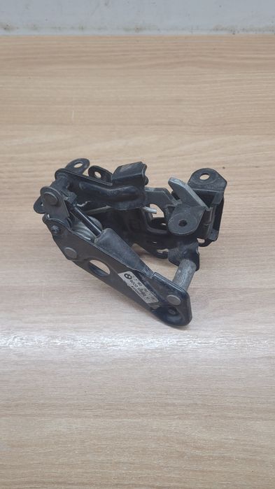 Zamek maski bmw f01 f02 prawy sprawny !