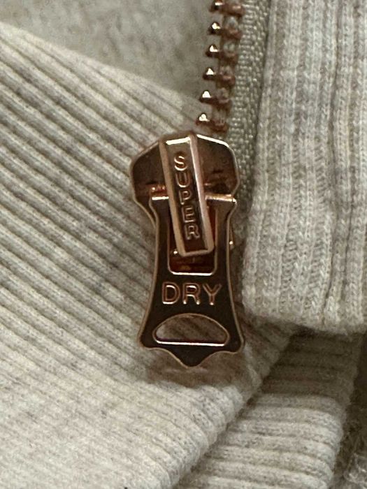 Жіноча кофта Superdry .