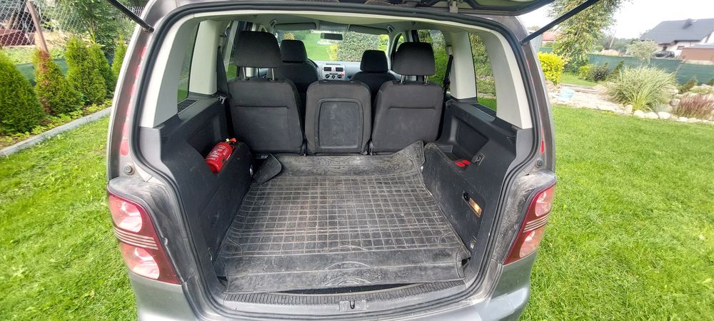 Volkswagen Touran 1.9 tdi.