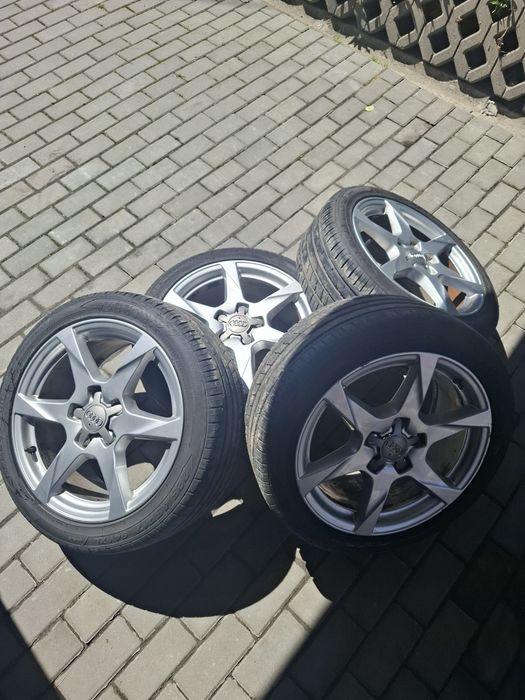 Felgi 17cali nowe orginalne obrecze audi a4 b8