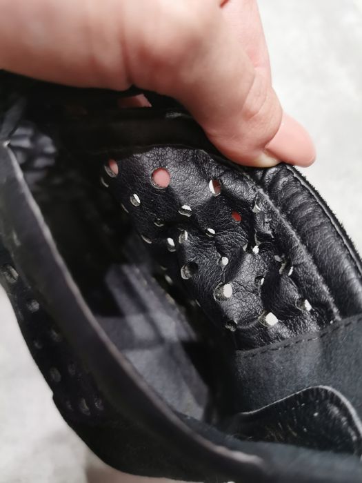 Botki ażurowe na słupku