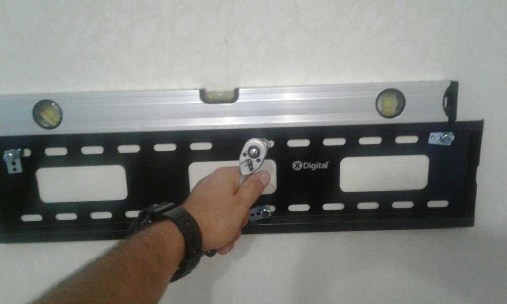 монтаж LED телевизора на стену Одесса. настройка smart TV. любой район