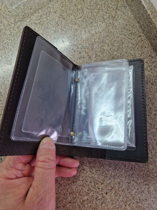Продам кожанную мужскую барсетку+визитницу