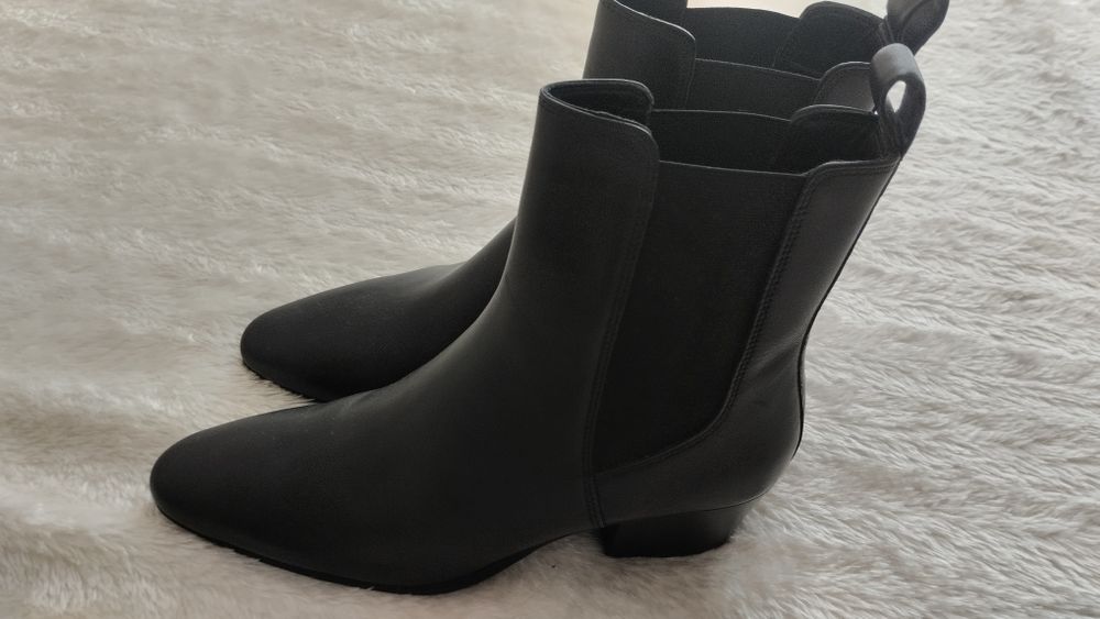 Botas novas da Zara, meio cano, tamanho 38