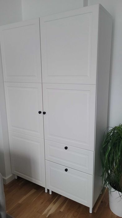 Ikea Besta szafki z frontami białe