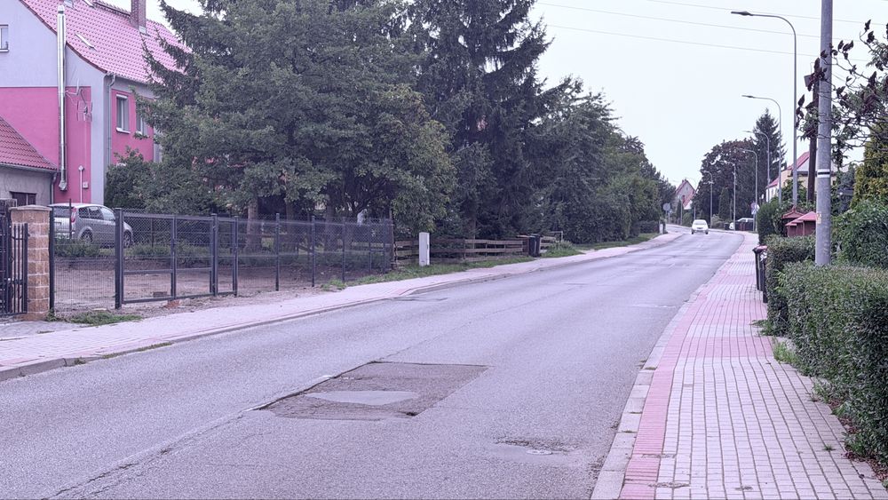 Dzialka uslugowa na wynajem