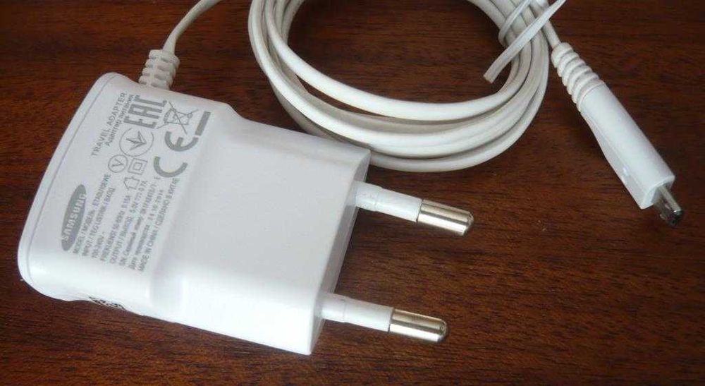 Carregador Samsung 5V  0,7A