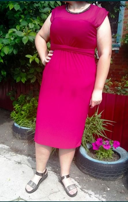 Красивое платье 52-54размер