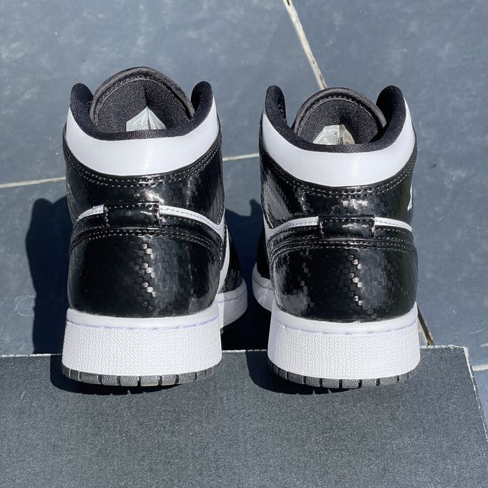 Air Jordan 1 Mid All-Star Carbon Fiber 2021