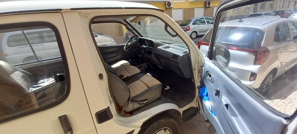 Toyota Hiace 1993 | 2.5D | Mecânica Impecável (Ler Até ao Fim)
