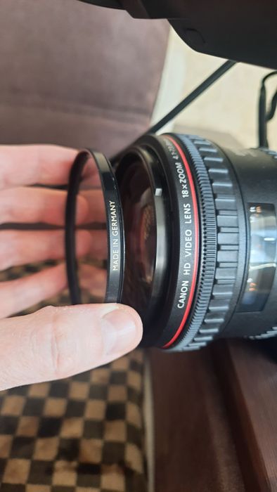 Продам відеокамеру Canon XF 300