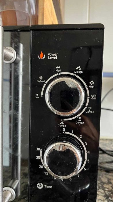 Micro-ondas com Grill Electronia | Vários Modos | Ótimo Estado