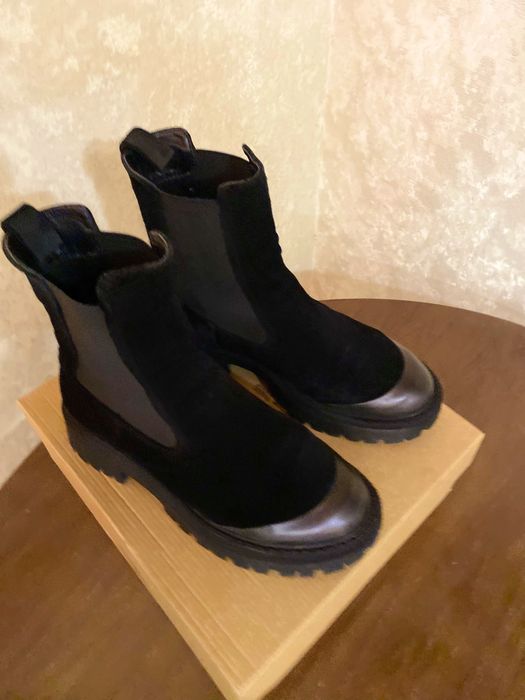 Жіночі черевики челсі