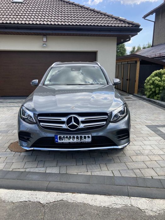 samochód mercedes