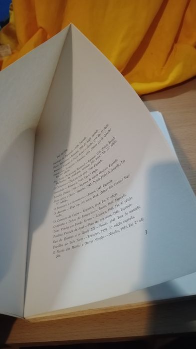 Livro antigo ficção