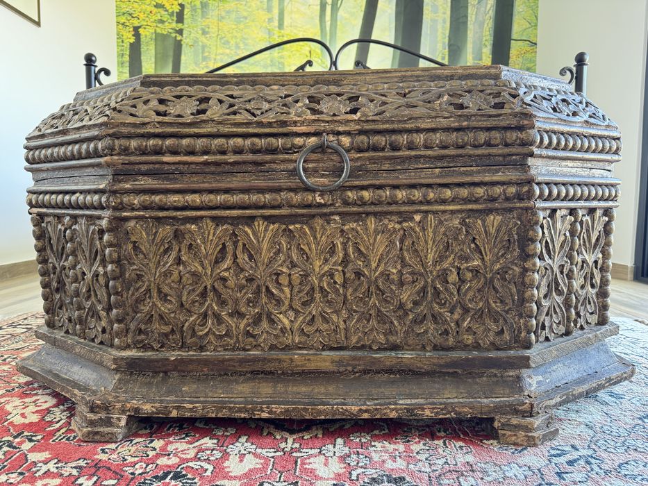 Baú de casamento antigo. Antique wedding case