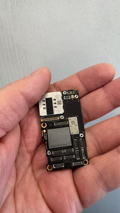 Продам материнскую плату iPhone