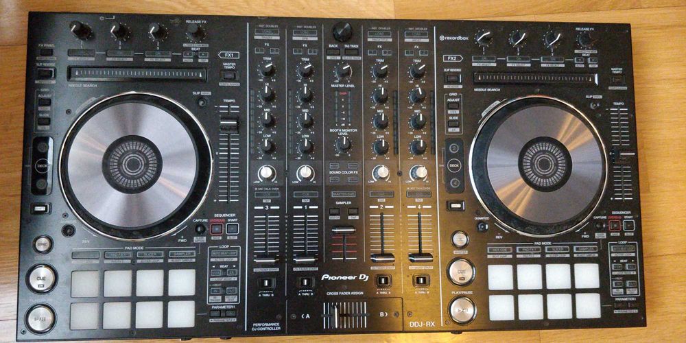 Controlador DJ DDJ-RX Preto 4 canais, Mesa de mistura