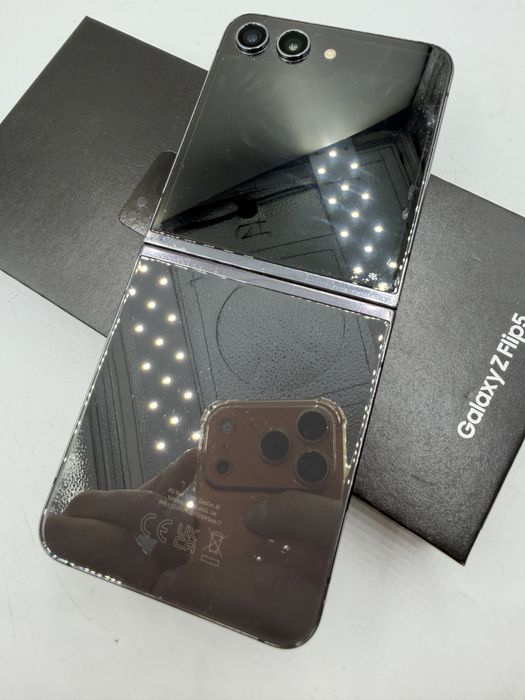 Składany smartfon Samsung Galaxy Z Flip 5, 8/256GB, bdb stan