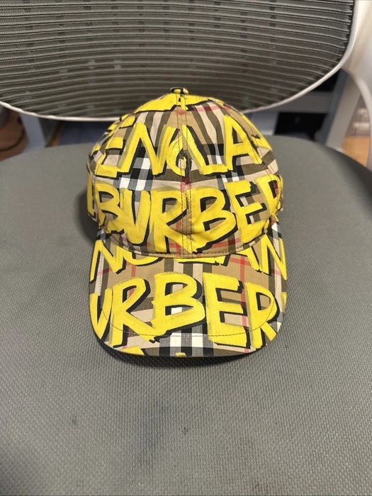 Czapka burberry graffiti