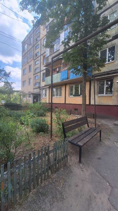Продам 2-ком квартиру під капітальний ремонт | вул. Осіння, Батумская, Цисык, Журналистов