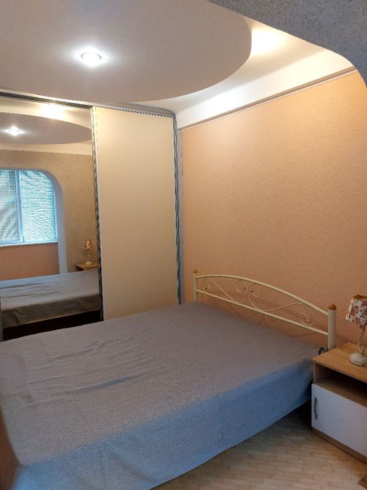 Двухкомнатная квартира посуточно и почасово на Оболоне.