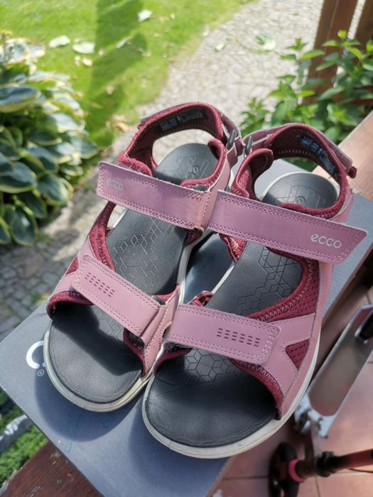 Sandały ecco biom dla dziewczynki 37
