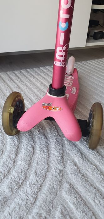 Hulajnoga Mini Micro świecące koła różowa