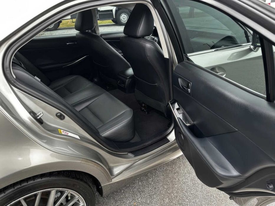 Lexus IS 250      2015