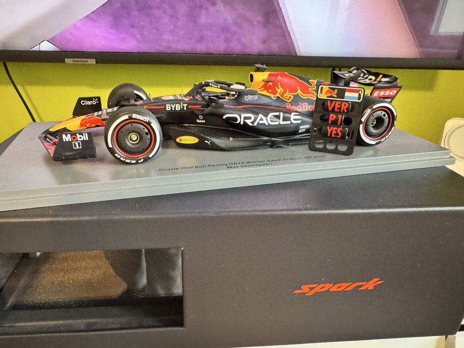 Max Verstappen Red Bull RB18 Saudi Arabia 1/18