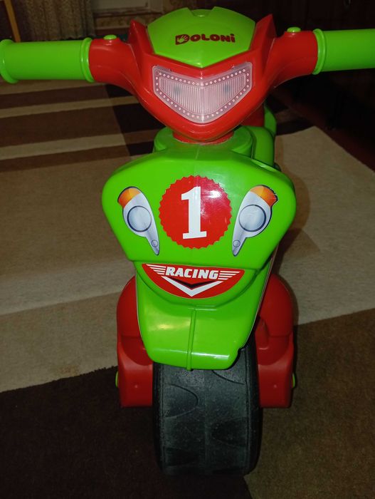 Толокар дитячий . В хорошому стані.