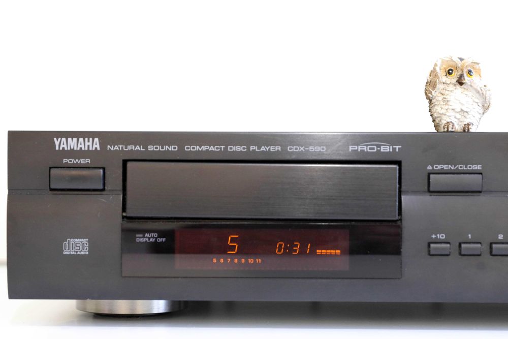 Yamaha CDX-590 Compact Disc Player