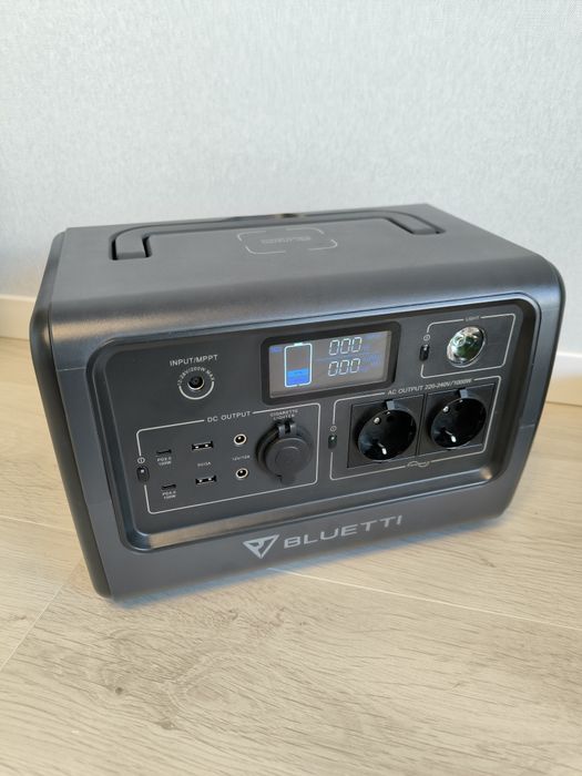 Зарядна станція BLUETTI PowerOak EB70
