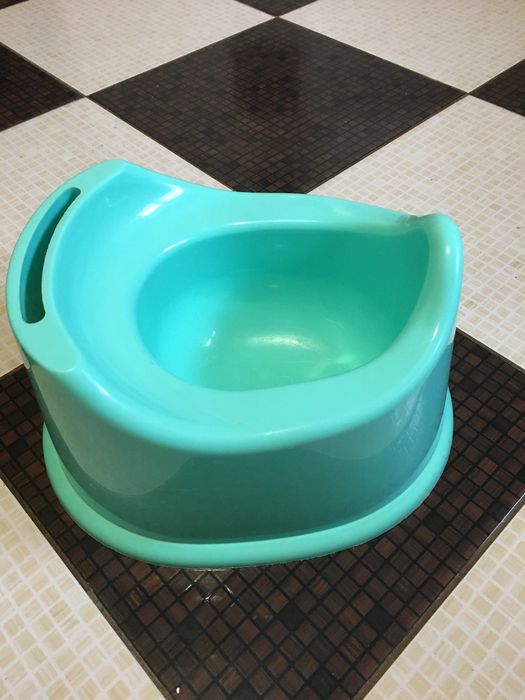 Дитячий горшик для малюка подарю!